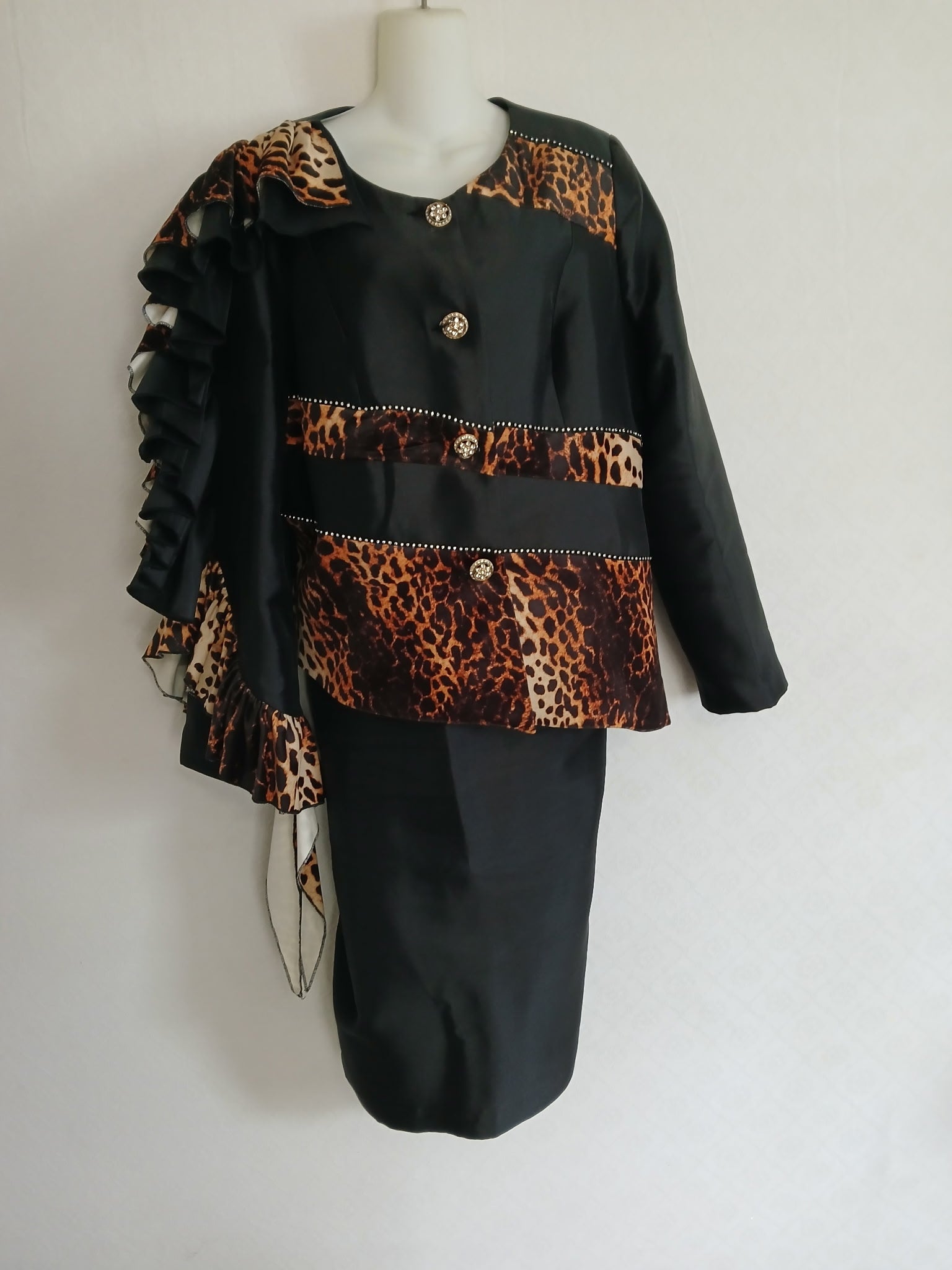 Donna Vinci Black and Bronze 2 Piece Suit